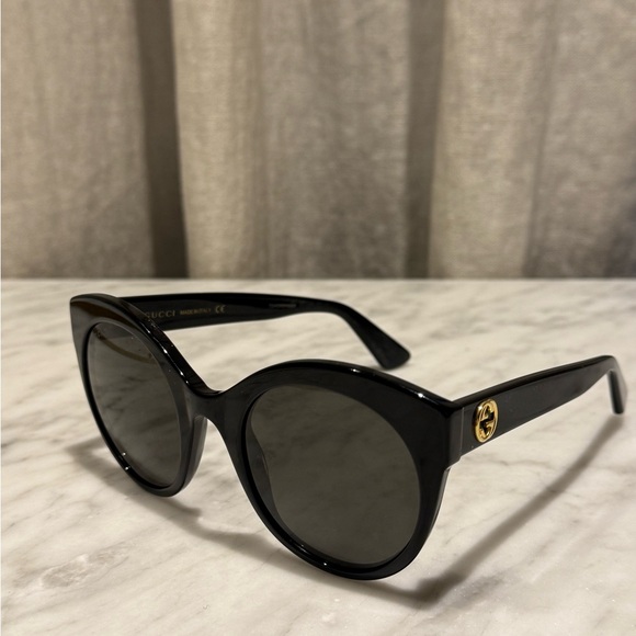 Gucci Black Sunglasses - Picture 1 of 7